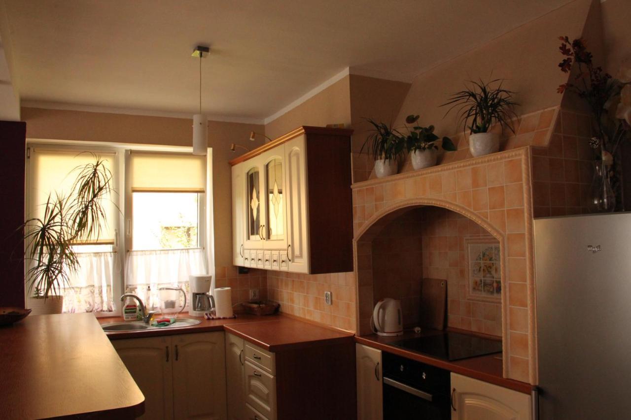Apartamenty Eka Dom Goscinny 350M Do Plazy Rewal Bagian luar foto