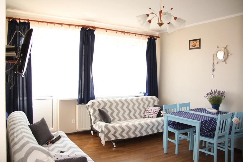 Apartamenty Eka Dom Goscinny 350M Do Plazy Rewal Bagian luar foto