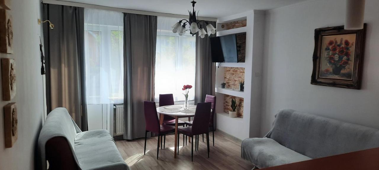 Apartamenty Eka Dom Goscinny 350M Do Plazy Rewal Bagian luar foto