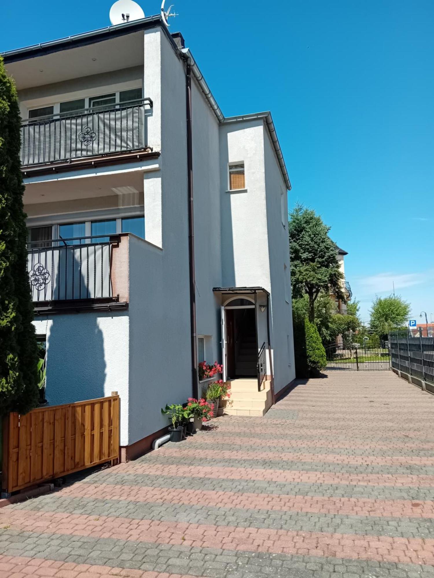 Apartamenty Eka Dom Goscinny 350M Do Plazy Rewal Bagian luar foto